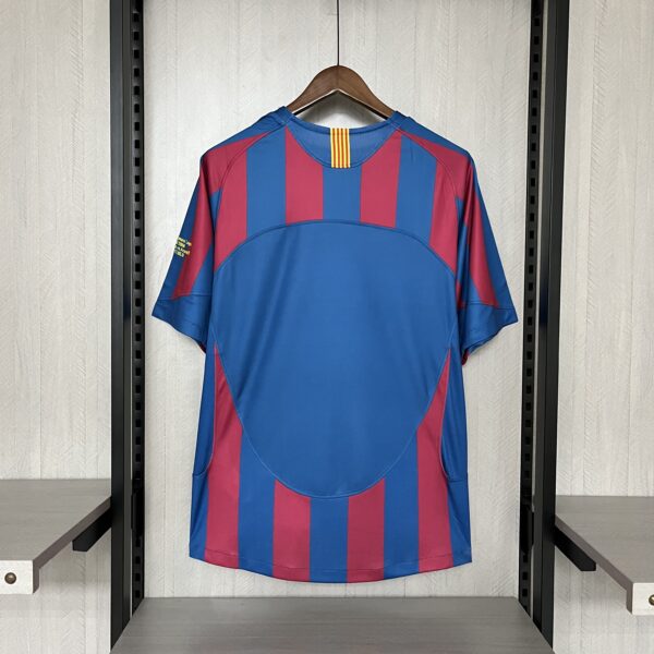 Camisa Retrô I Barcelona 2005/2006 - Imagem 3
