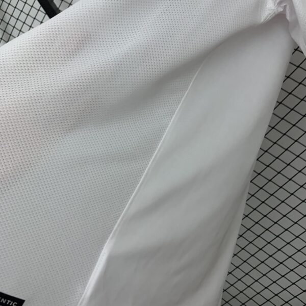 Camisa Retrô II Manchester United Away 2010-2011 - Imagem 2