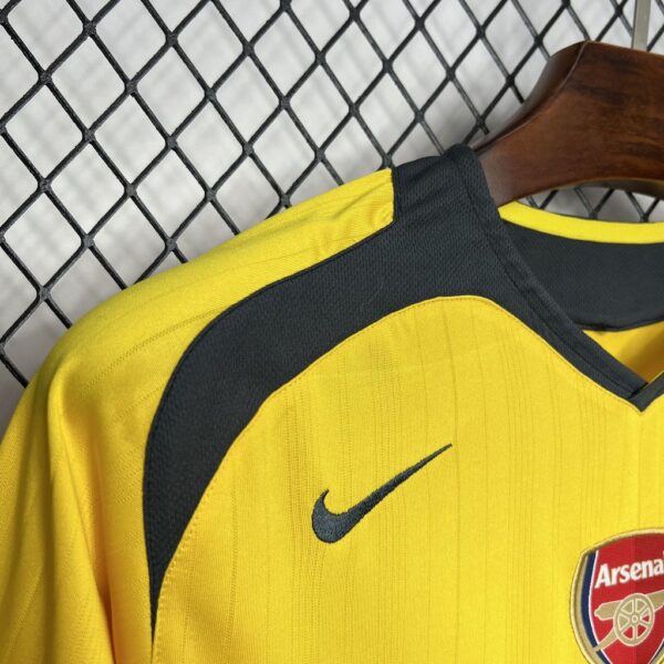 Camisa Retrô II Arsenal Away 2005/2006 - Imagem 2