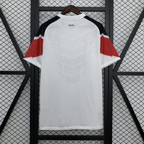 Camisa Retrô II Manchester United Away 2010-2011 - Imagem 4